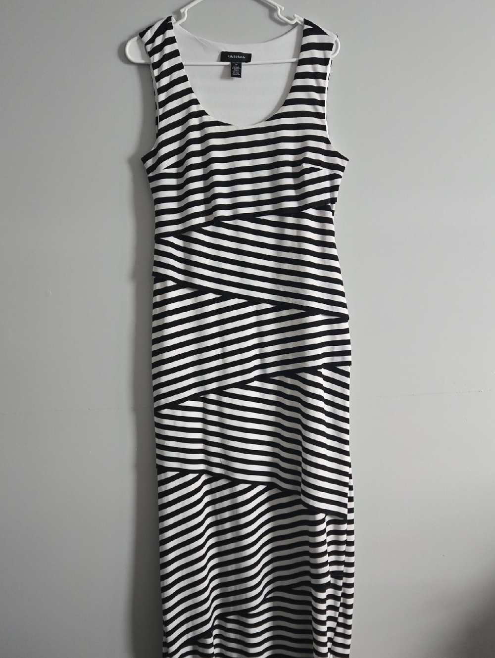 R&M Richards Black and White Striped Scoop Neck Maxi Dress Size 10/ M / L